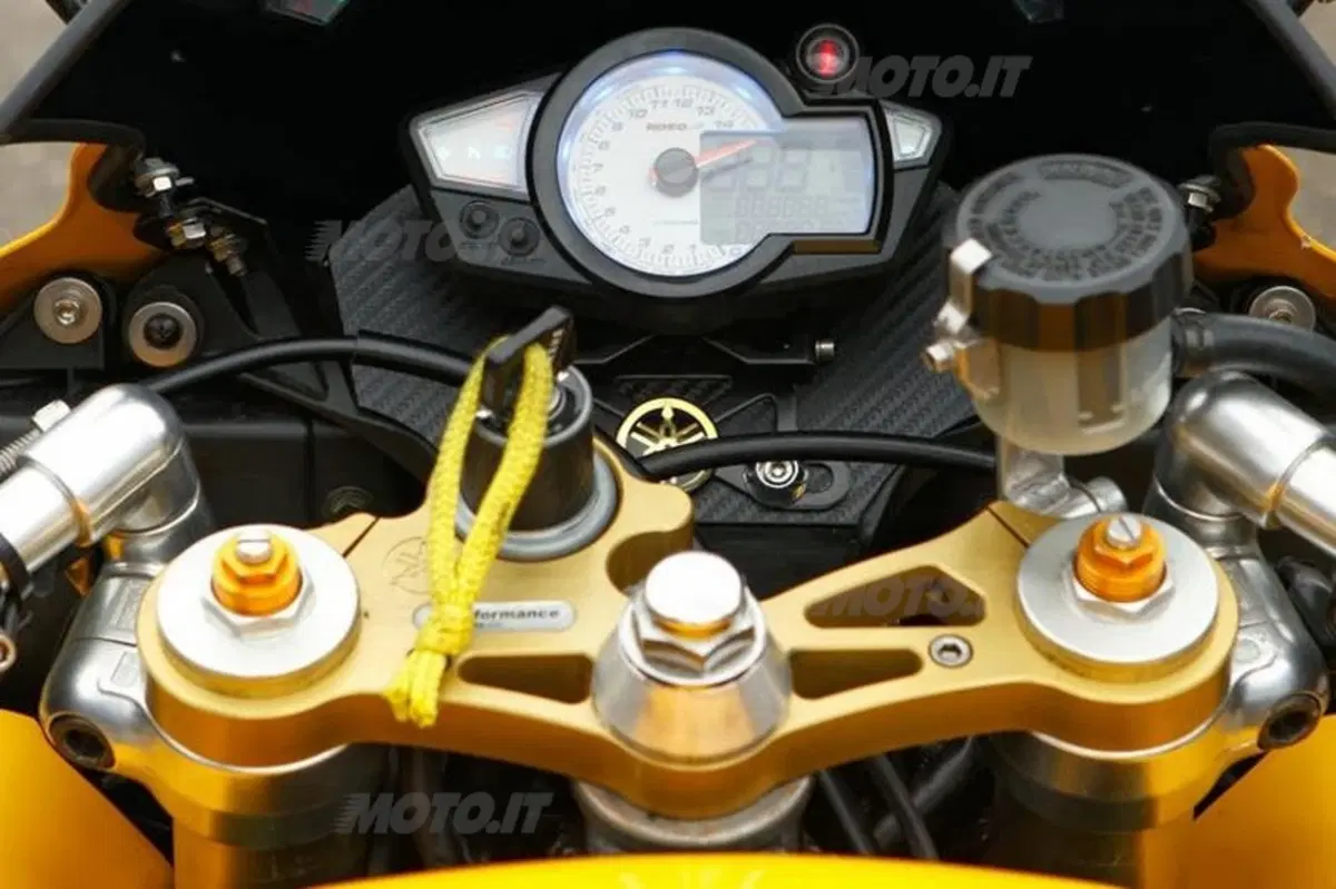 Yamaha RZ500 special (5)