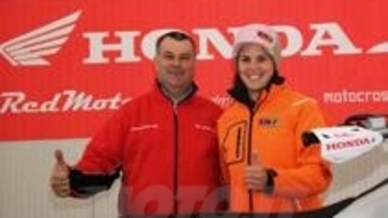 RedMoto consegna la Honda CRF Rally a Laia Sanz