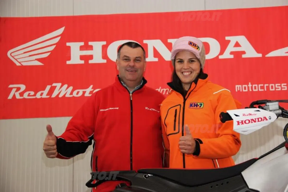RedMoto consegna la Honda CRF Rally a Laia Sanz