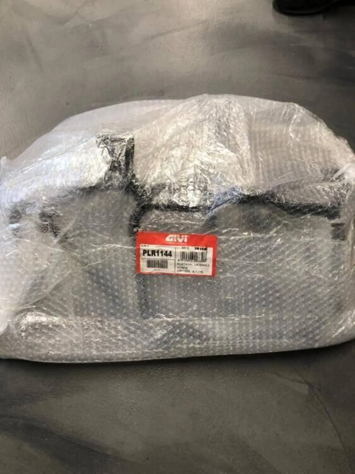 PORTA VALIGIE LATERALE HONDA Givi PLR1144