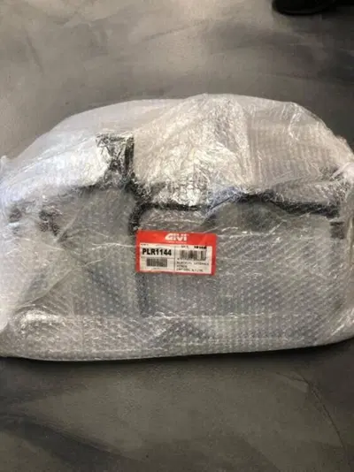 PORTA VALIGIE LATERALE HONDA Givi PLR1144