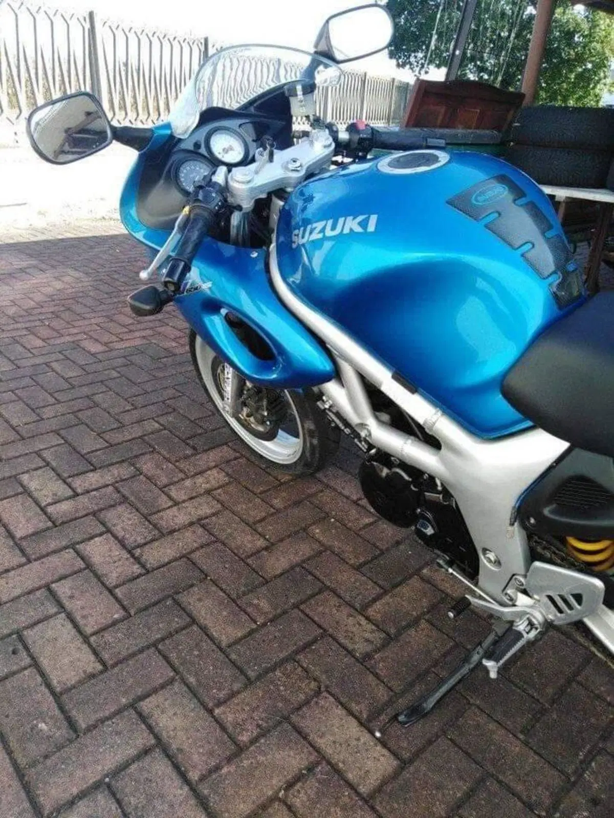 Suzuki SV 650 S (4)