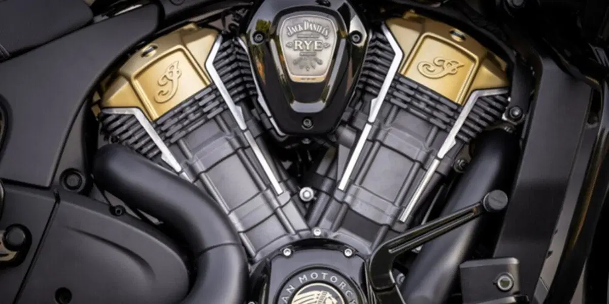 Indian Challenger Dark Horse 2022 Jack Daniel's limited edition