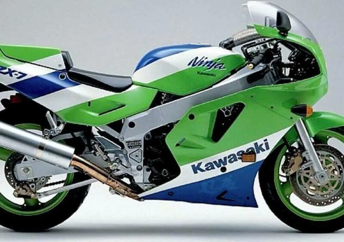 Kawasaki, la Superbike e la sua storia in due livree (11)