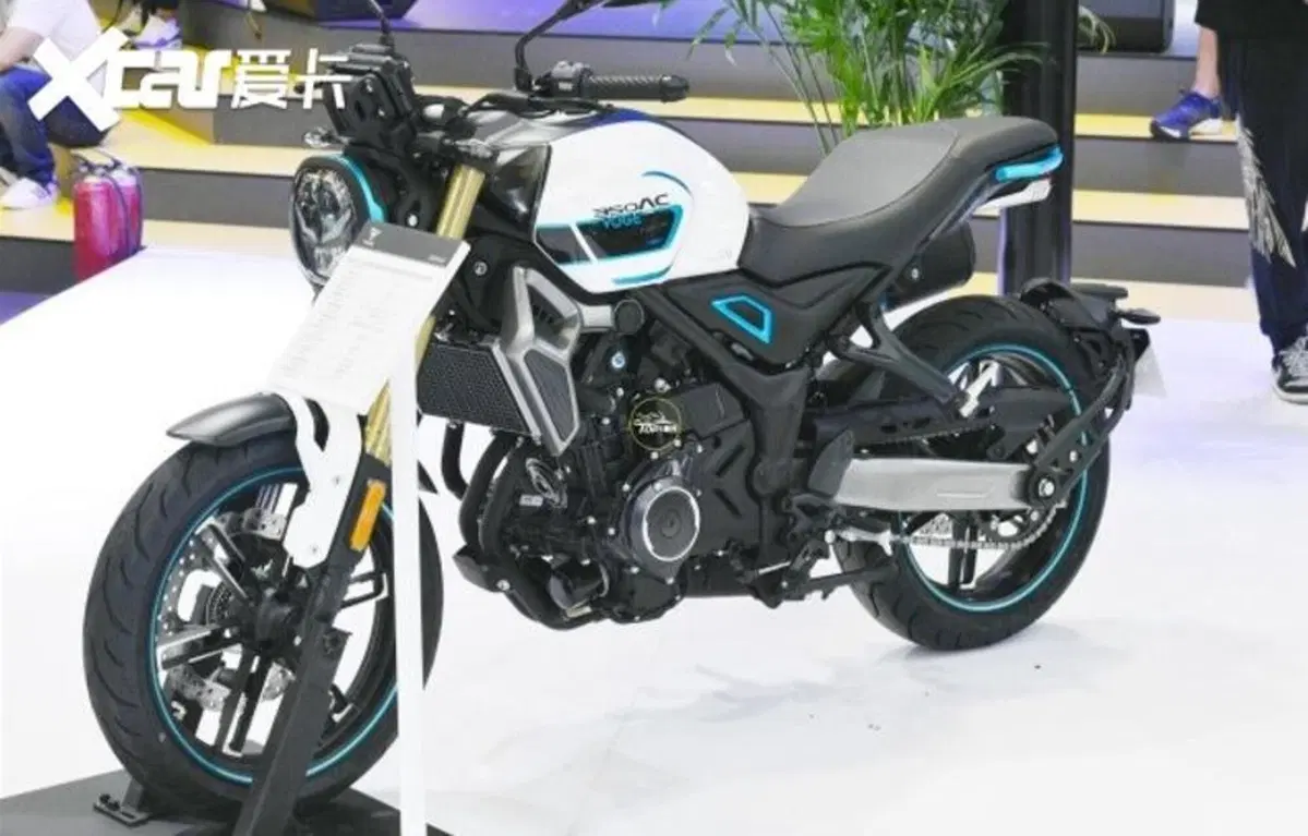 Voce 350 AC, presentata in Cina