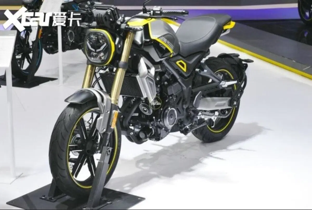 Voce 350 AC, presentata in Cina (2)