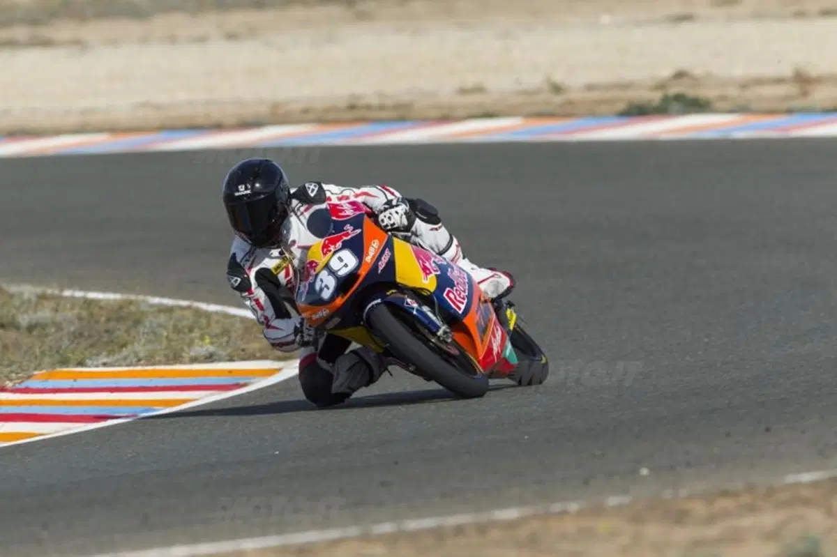 KTM RC 250R Moto3  (3)