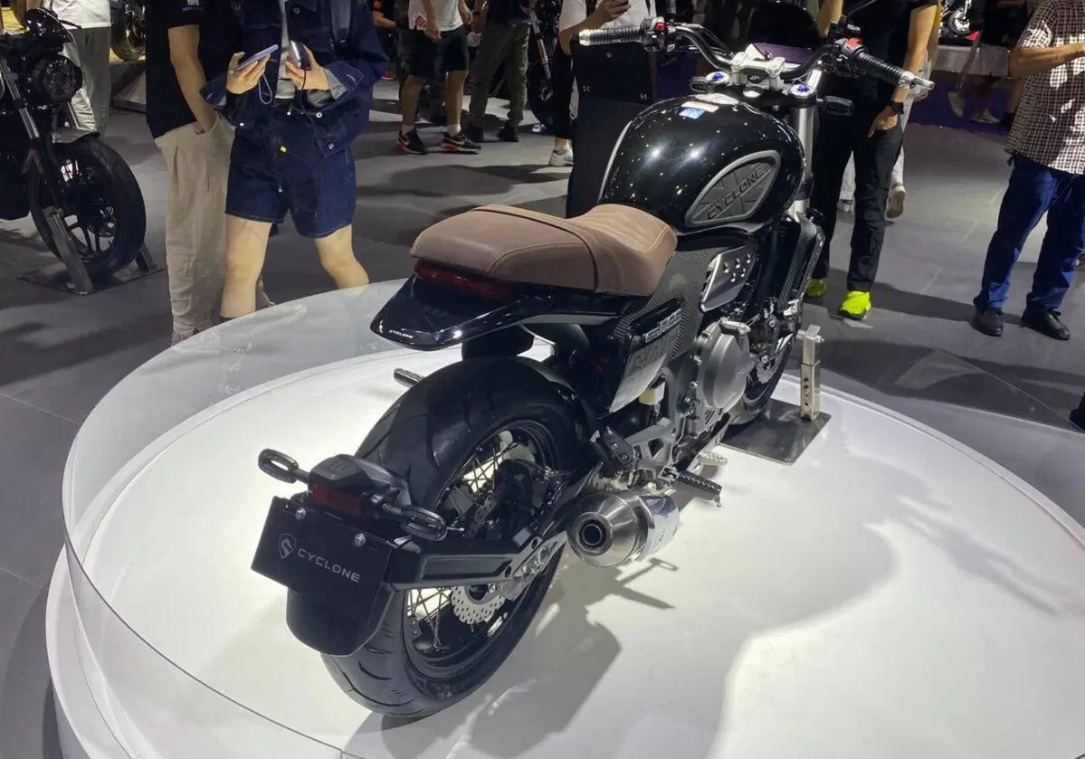 Zongshen - Cyclone RE5. Roadster classica  (4)