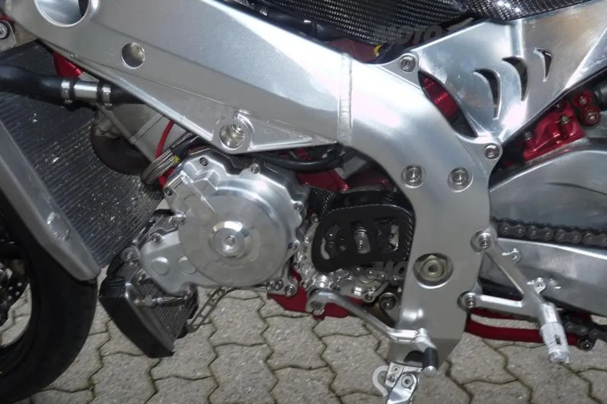Una misteriosa bicilindrica sorpresa in Brianza. Vertemati? (14)