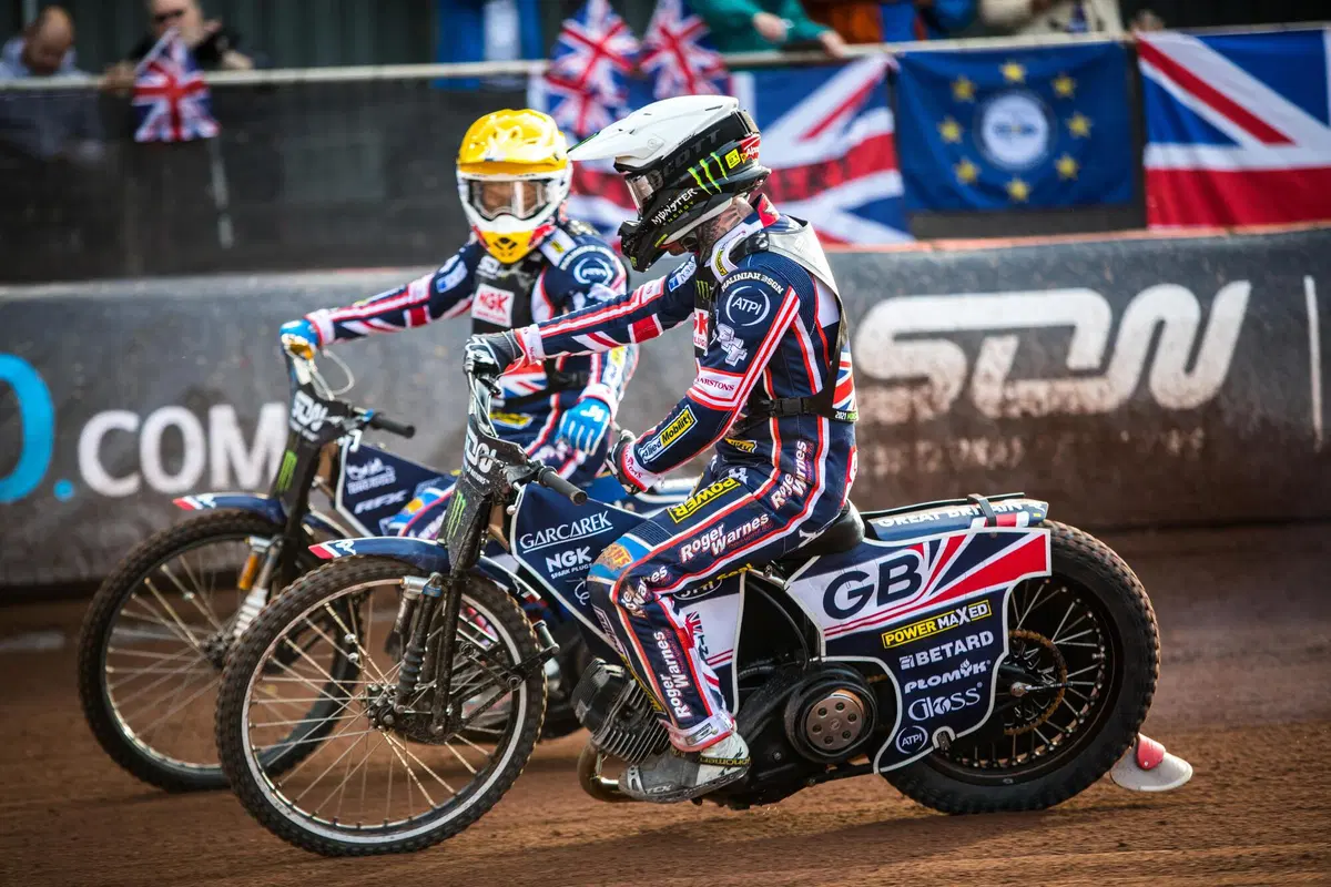 Speedway: Artem Laguta primo russo iridato e la Gran Bretagna torna al sucesso dopo 32 anni nello Speedway delle Nazioni