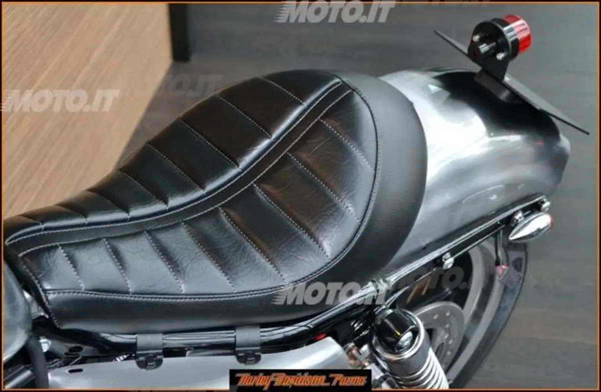 Le Strane di Moto.it: Harley-Davidson 883 SuperLow (2)