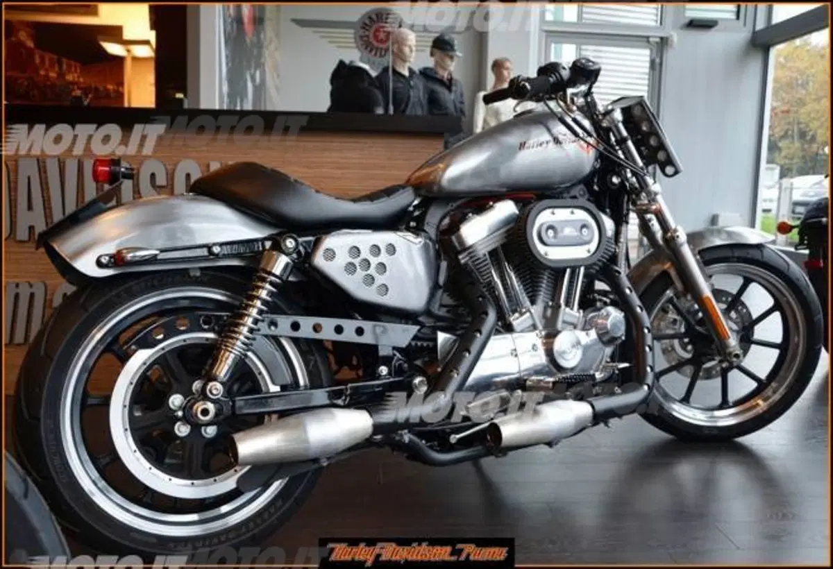 Le Strane di Moto.it: Harley-Davidson 883 SuperLow (3)