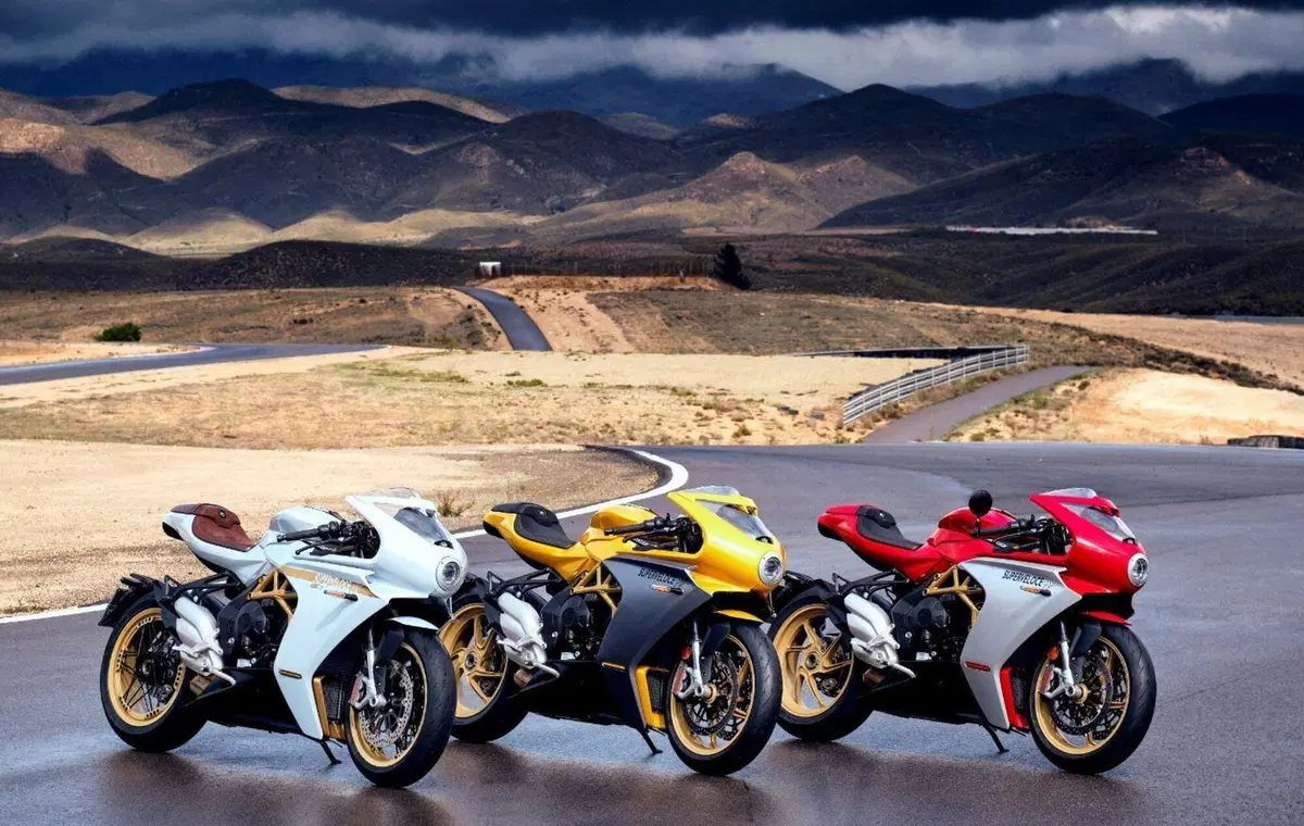 MV Agusta Superveloce 800 m.y. 2021. Due versioni evolute