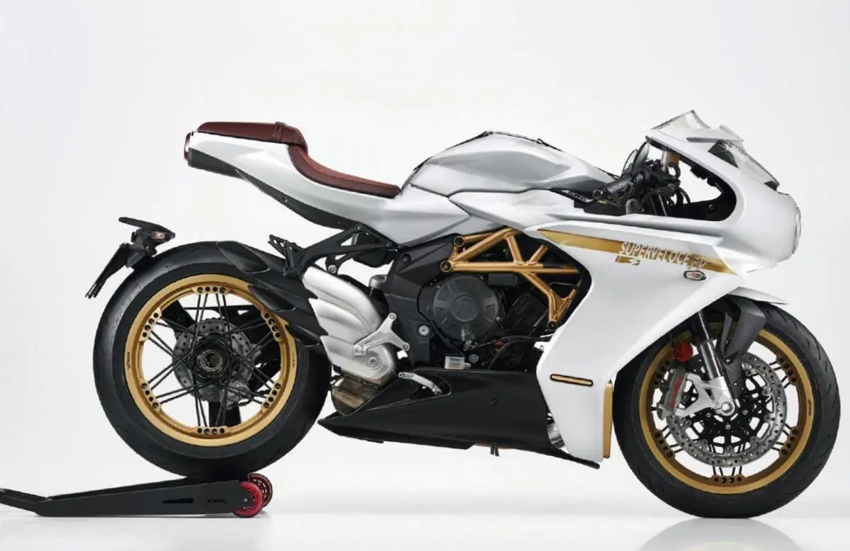 MV Agusta Superveloce 800 m.y. 2021. Due versioni evolute (7)