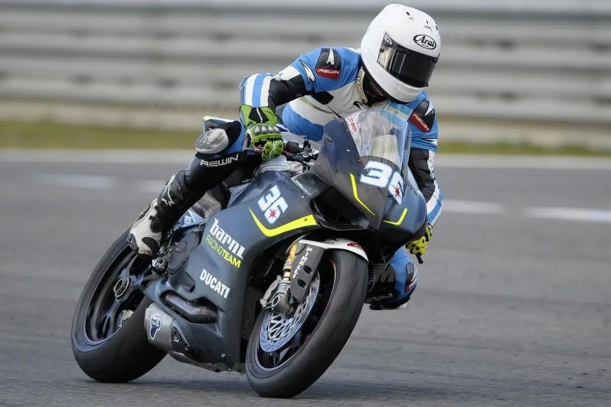 Tom Sykes mette tutti in fila nei test SBK di Jerez (5)