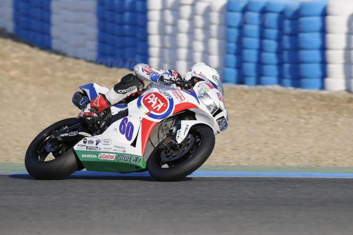 Tom Sykes mette tutti in fila nei test SBK di Jerez (7)
