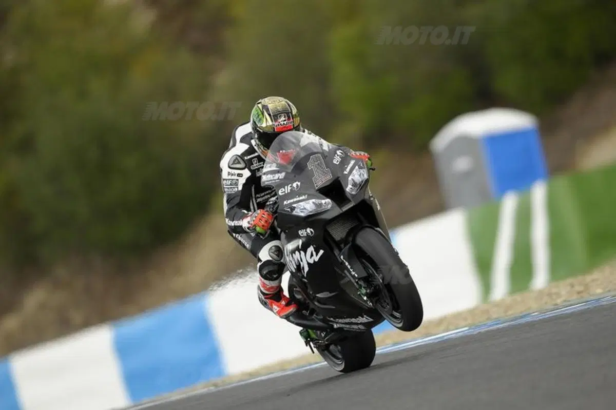 Tom Sykes mette tutti in fila nei test SBK di Jerez (10)