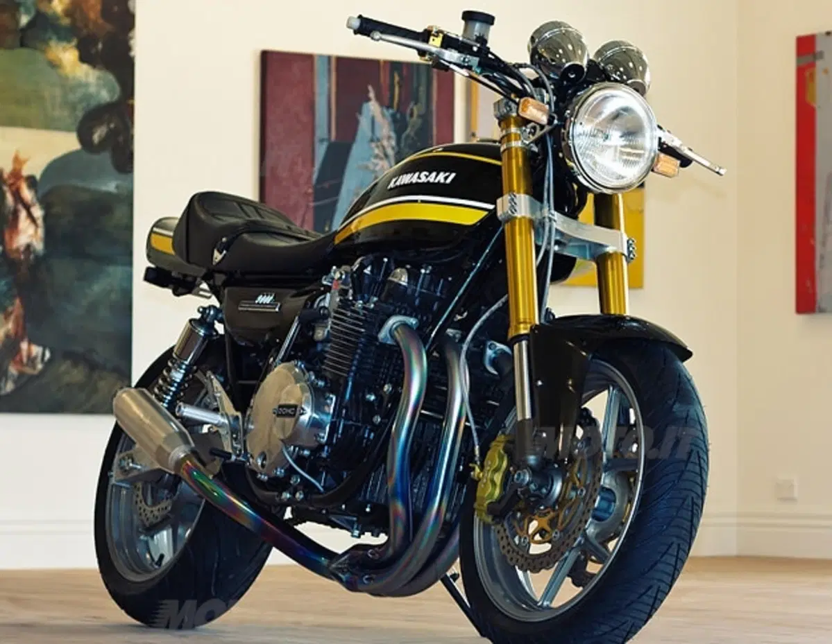 Kawasaki Z1A by Graeme Crosby (2)