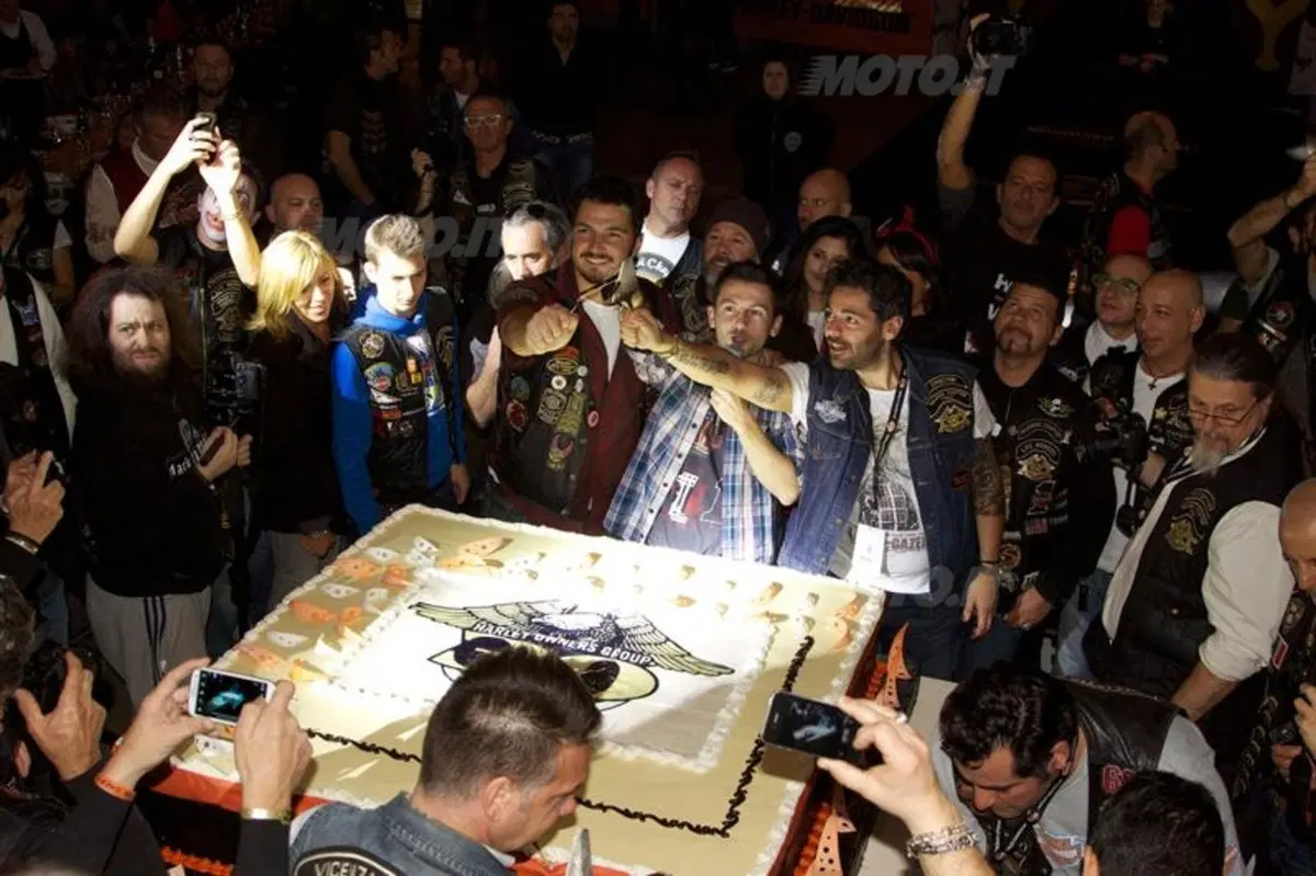 L'Harley Owners Group ha festeggiato 30 anni a Bologna (5)