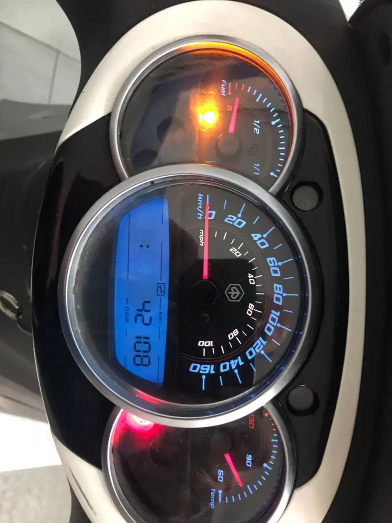 Piaggio Beverly 350 SportTouring ie (2011 - 15) (3)