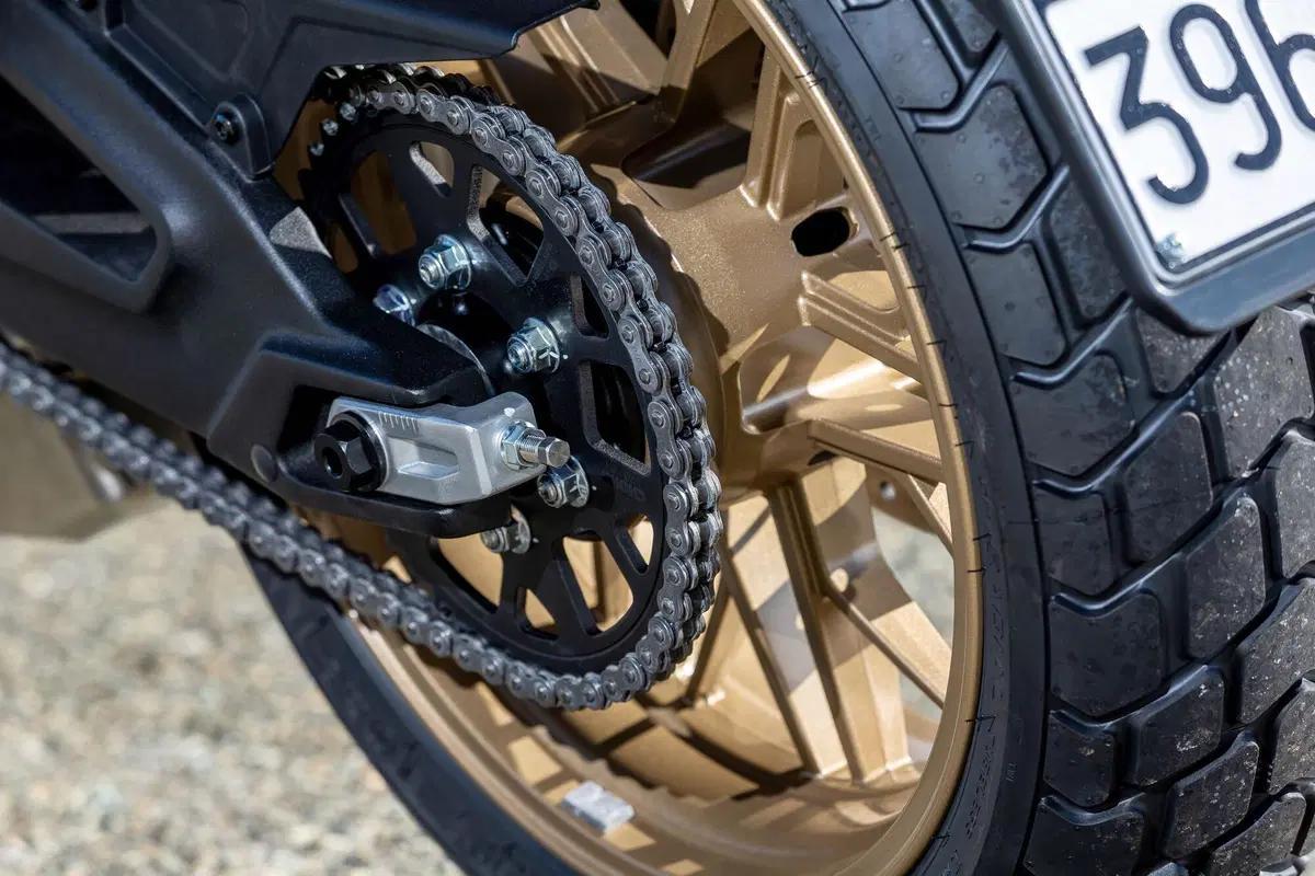CFMOTO 700 CL-X  (2)