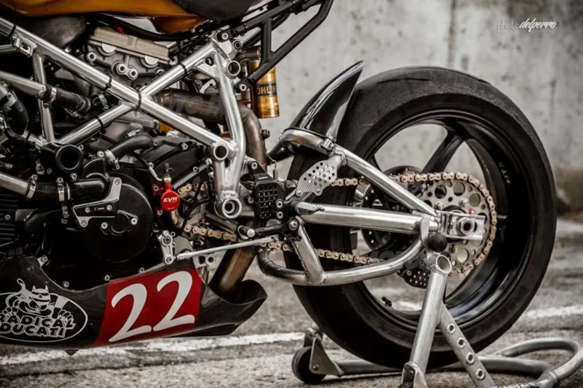 Radical Ducati Matador (7)