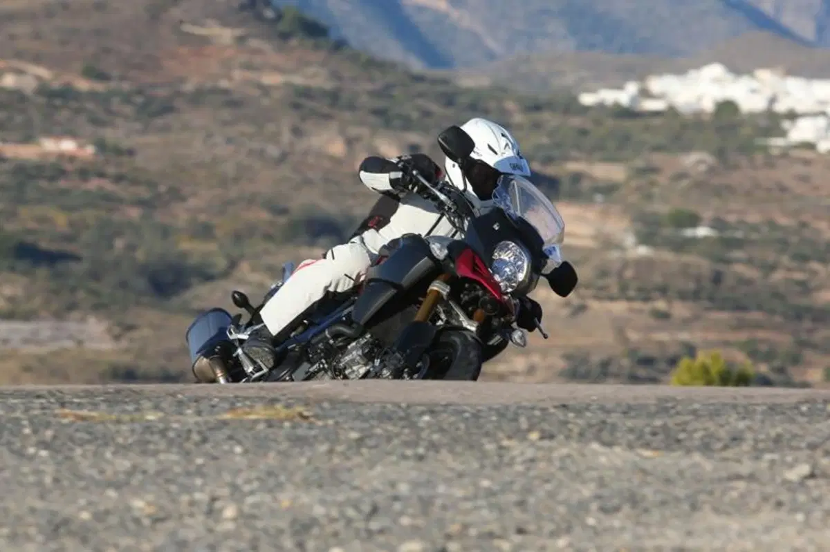 Suzuki V-Strom 1000 ABS  (4)