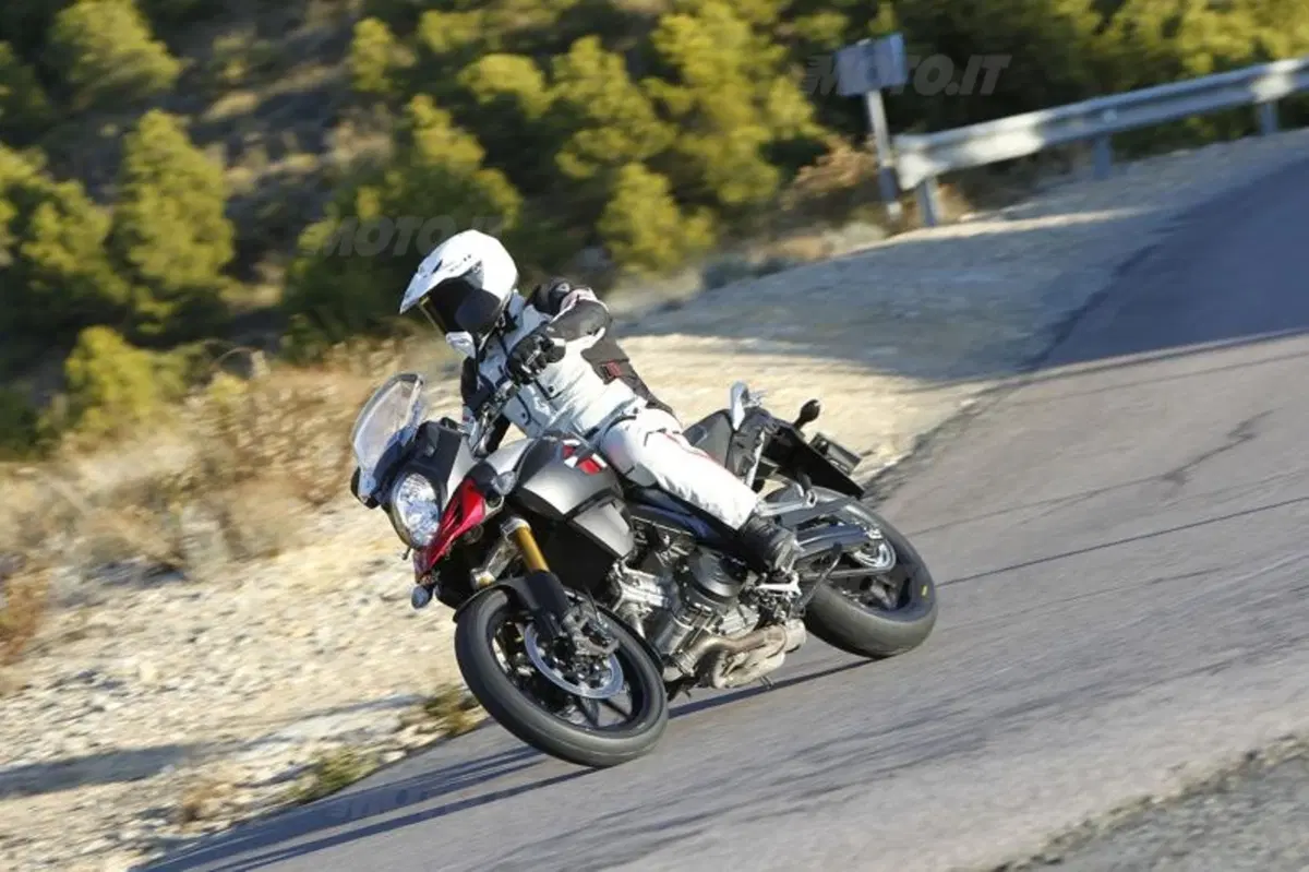 Suzuki V-Strom 1000 ABS  (7)
