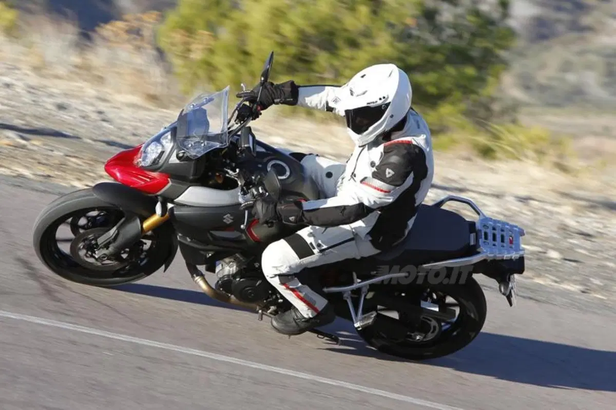 Suzuki V-Strom 1000 ABS  (17)