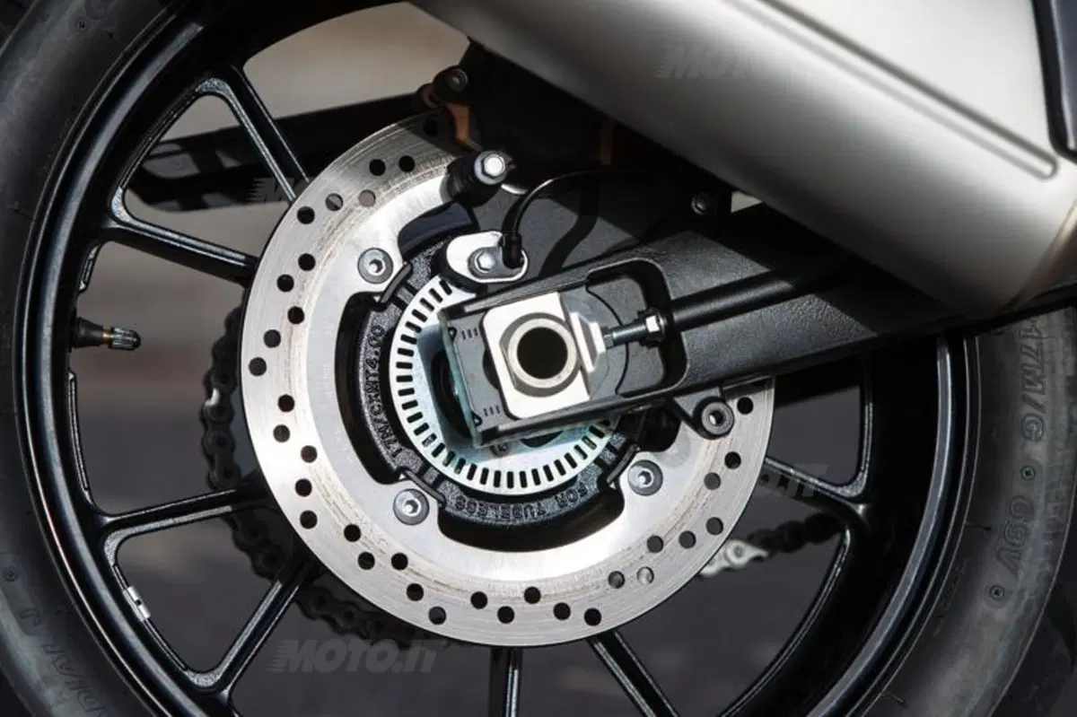 Suzuki V-Strom 1000 ABS  (35)