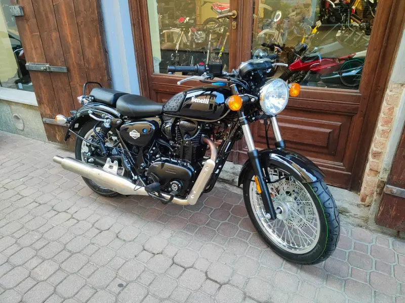Benelli Imperiale 400 (2021 - 25) (2)