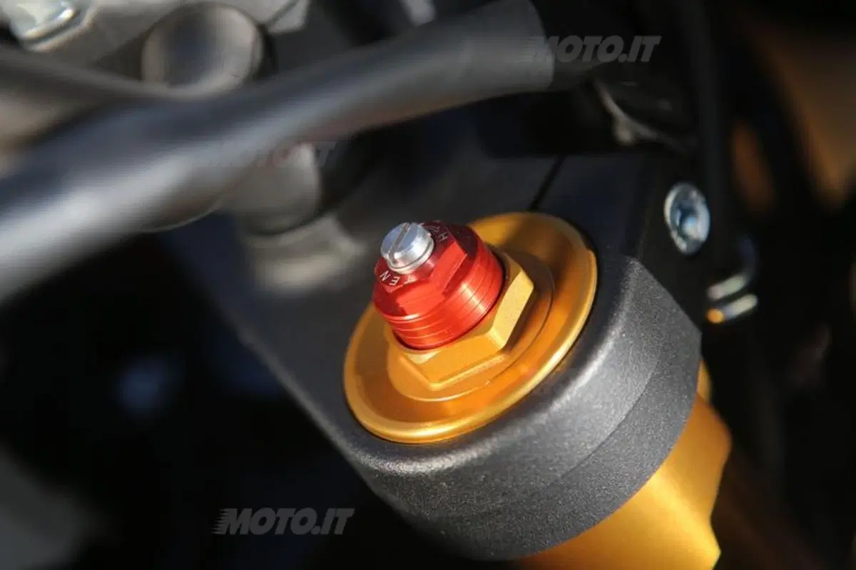 Suzuki V-Strom 1000 ABS  (46)