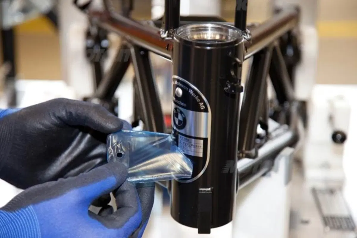 BMW avvia la produzione della R nine T
