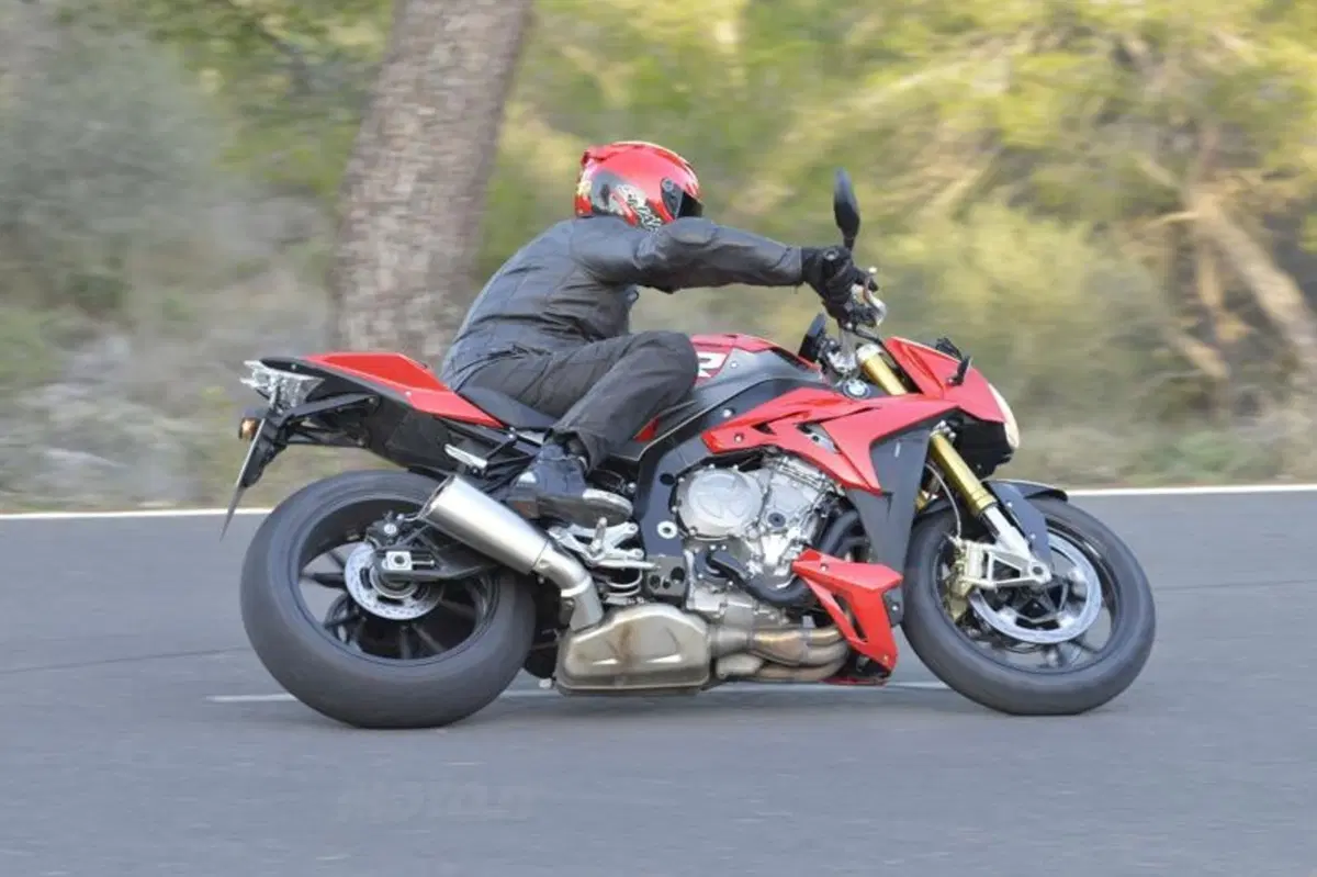 BMW S 1000 R (2)
