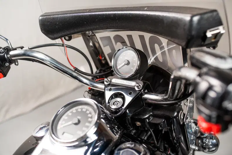 Harley-Davidson 1690 Road King (2008 - 09) - FLHR (14)