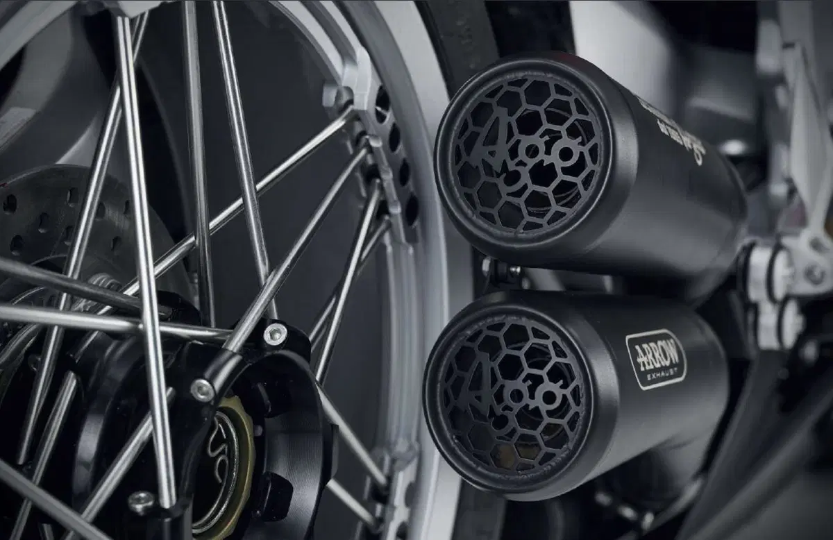 MV Agusta Superveloce AGO: 311 esemplari come le vittorie del campione (3)