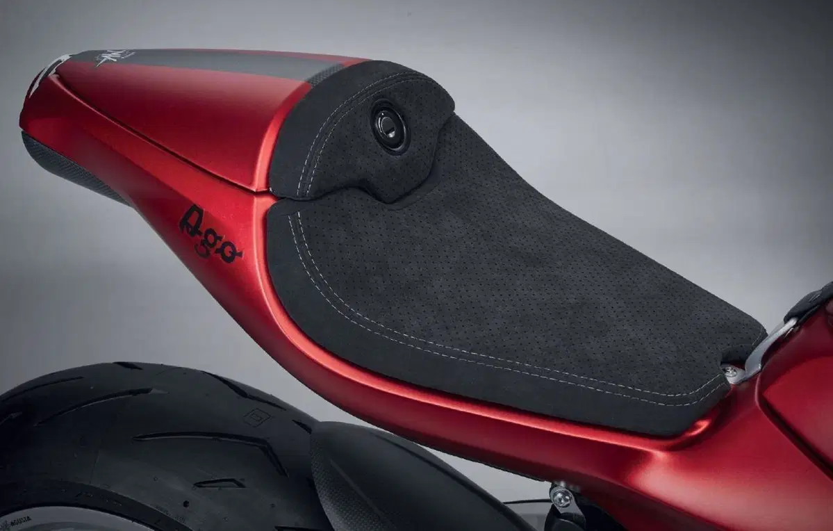 MV Agusta Superveloce AGO: 311 esemplari come le vittorie del campione (2)