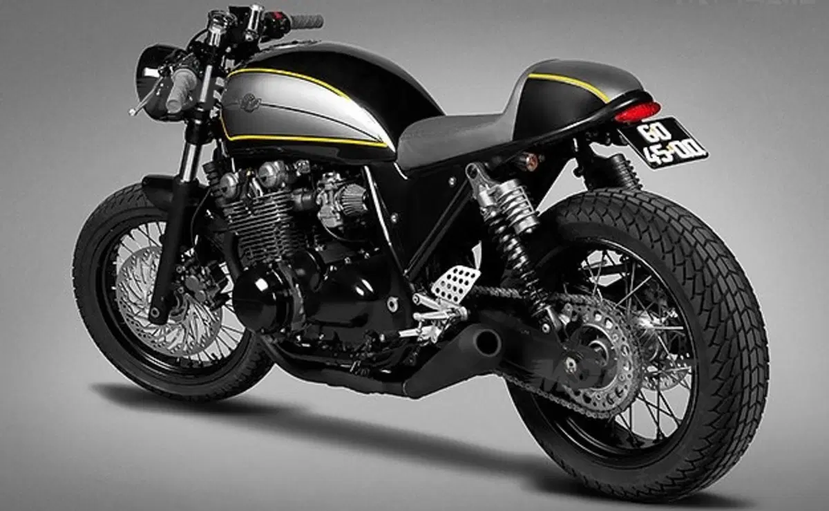 Ton-up garage Kawasaki Zephyrus 750