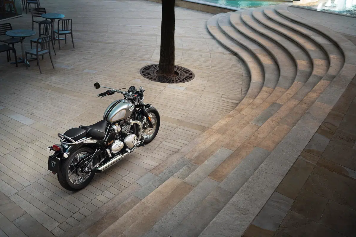 Triumph Bonneville: arrivano le Gold Line Edition (5)