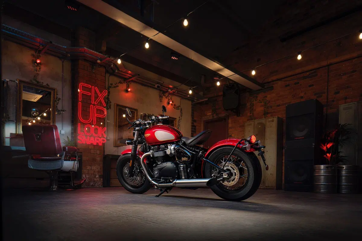 Triumph Bonneville: arrivano le Gold Line Edition