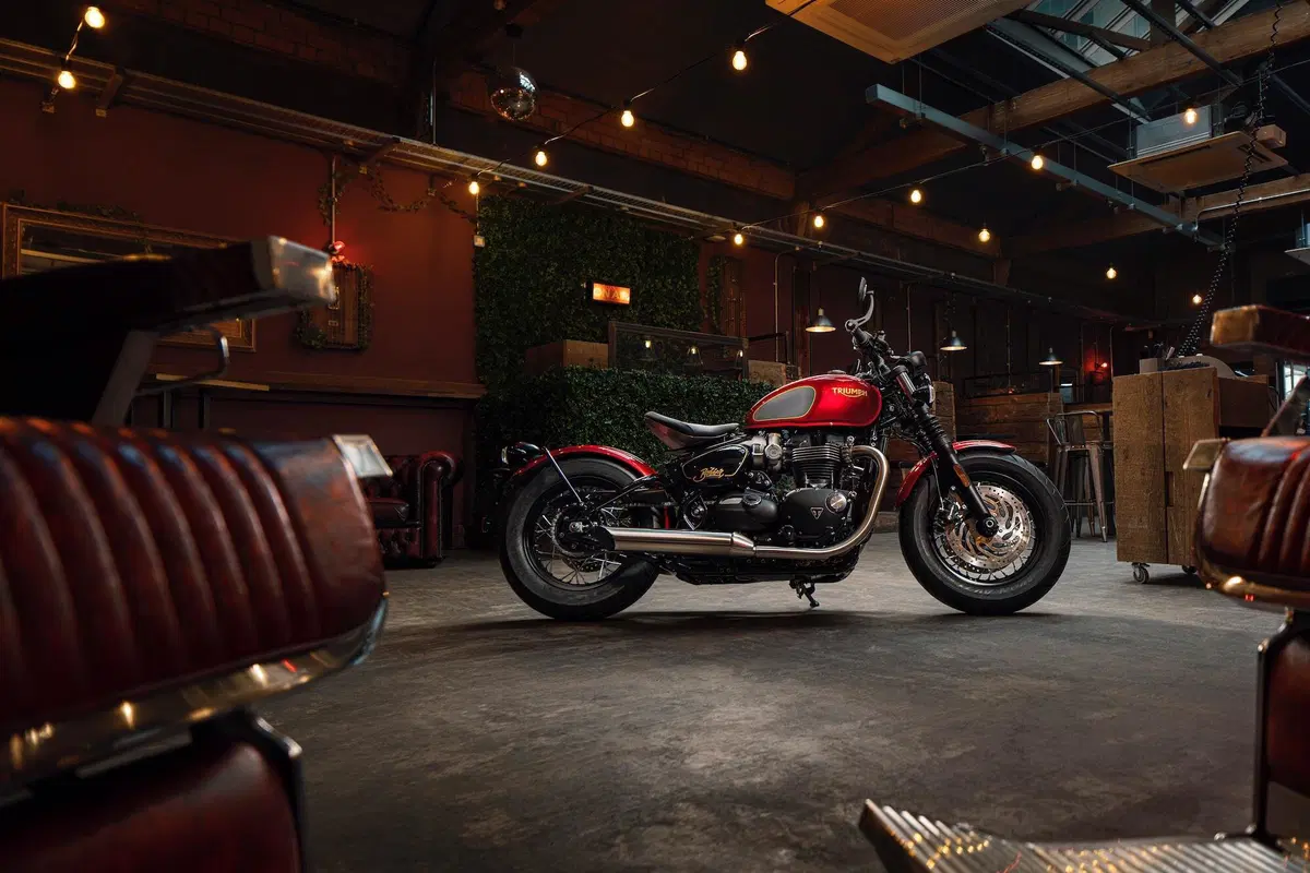 Triumph Bonneville: arrivano le Gold Line Edition (3)