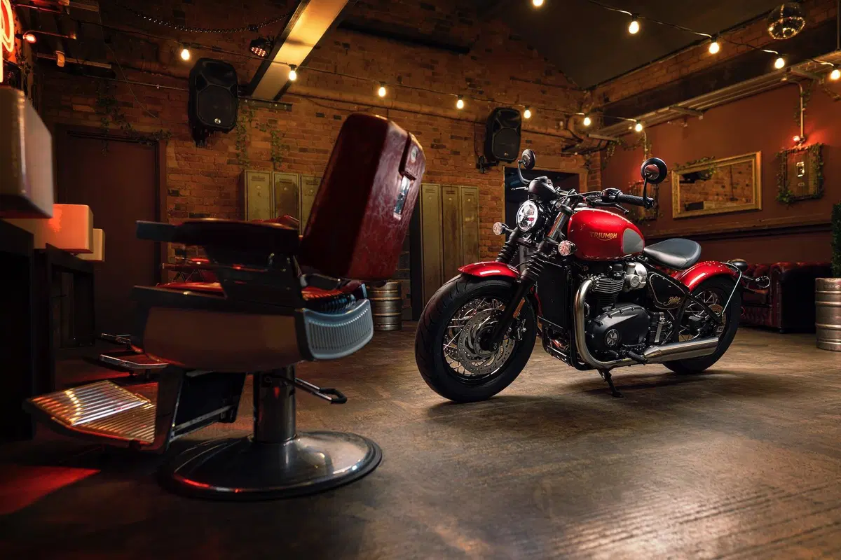 Triumph Bonneville: arrivano le Gold Line Edition (4)
