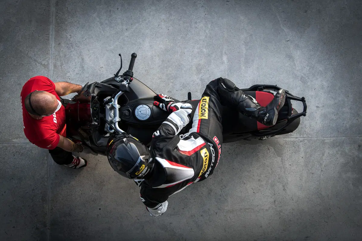 ESCLUSIVO! Abbiamo provato la Ducati Multistrada Pikes Peak V4: TEST in pista (4)