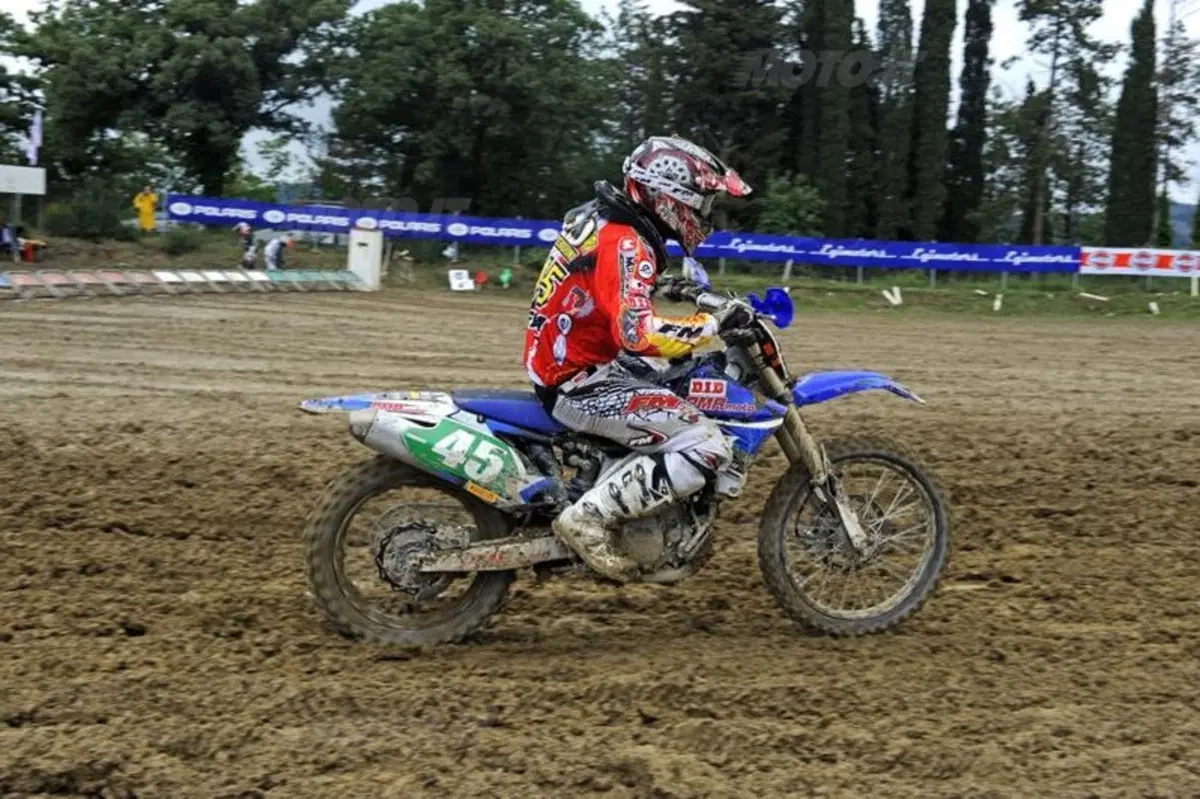 I trofei off-road dedicati ai clienti Yamaha in Veneto e Toscana (4)