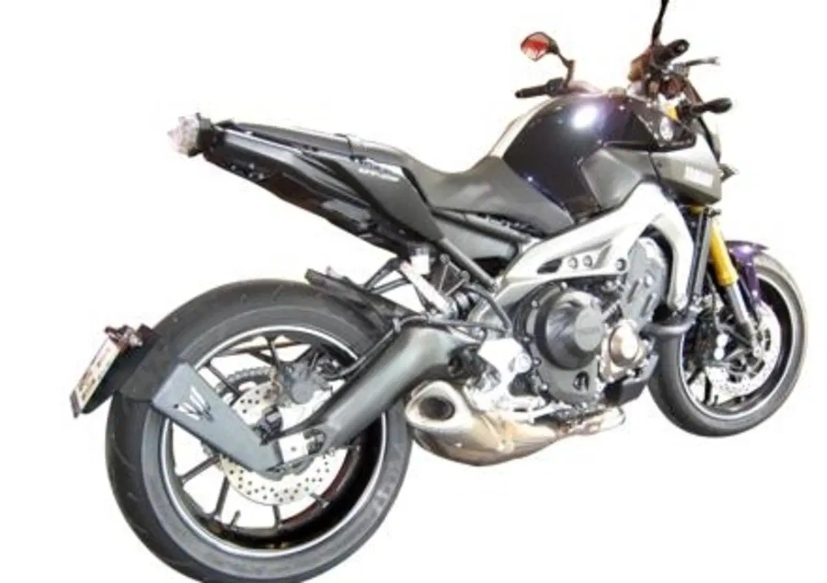 Portatarga "lecca ruota" Access Design per Yamaha MT-09