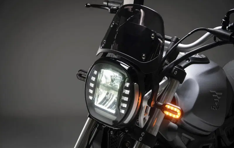Voge Trofeo 300ACX Scrambler (2021 - 26) (3)