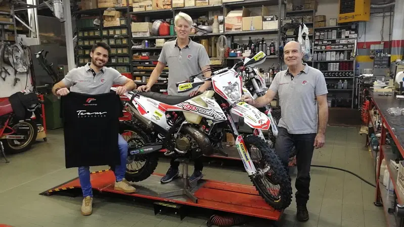 RigoRacing: tra i migliori al mondo nell'Enduro Estremo. Ora possiamo diventare tutti supporter