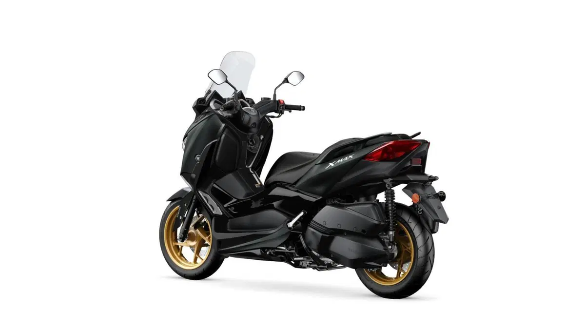 Yamaha: nuovi colori 2022 per NMAX 125 e 155, XMAX 300 e 125, Tricity 300 e D'elight 125 (13)