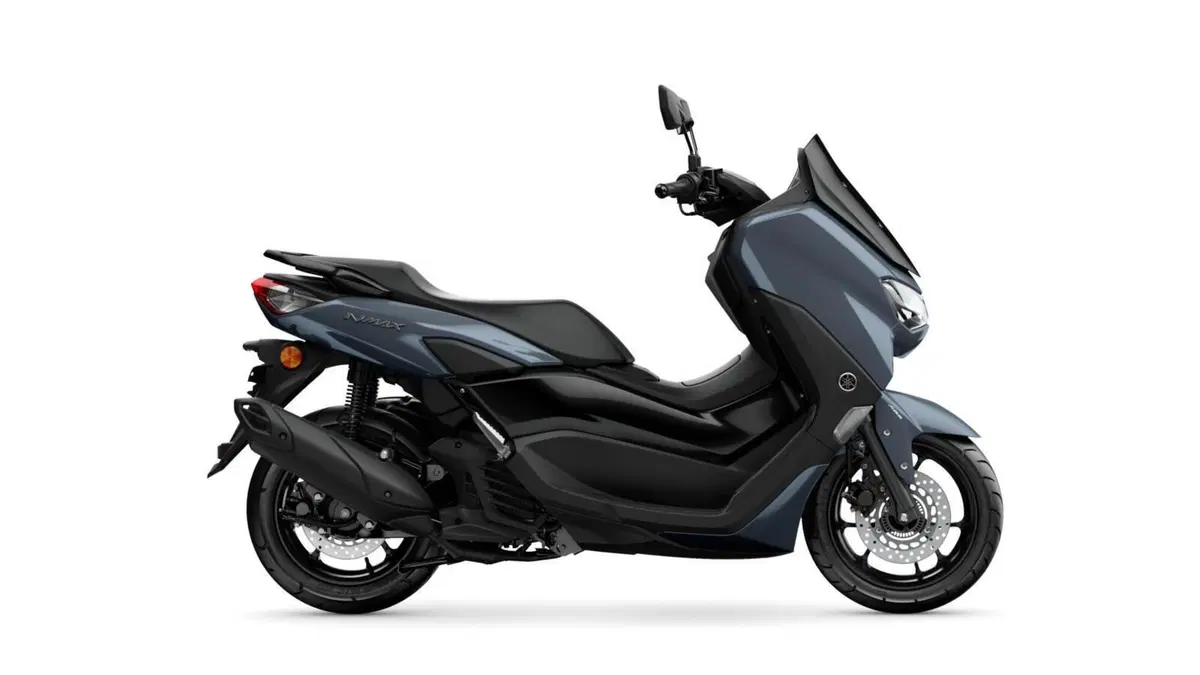 Yamaha: nuovi colori 2022 per NMAX 125 e 155, XMAX 300 e 125, Tricity 300 e D'elight 125 (2)