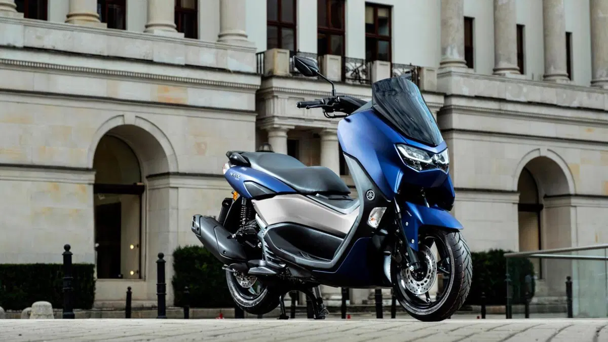 Yamaha: nuovi colori 2022 per NMAX 125 e 155, XMAX 300 e 125, Tricity 300 e D'elight 125
